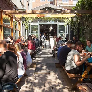 St Christopher'S Inn Amsterdam - The Winston Hostel